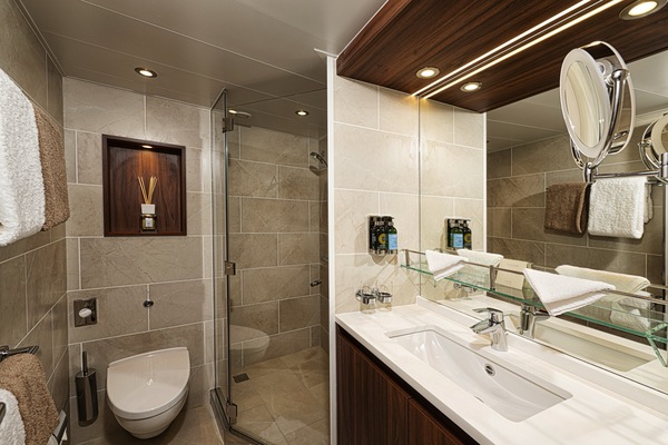 Avalon Waterways Avalon Alegria Panorama Suite Bathroom.jpg